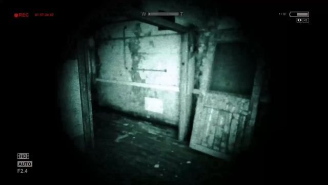 Outlast Walkthrough Part 11 (Use the Upper Floors to Reach Father Martin) смотреть онлайн