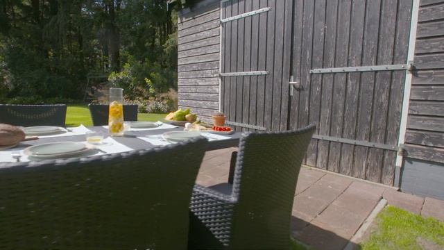 Futura table + Iowa chairs смотреть онлайн