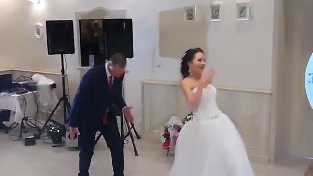 Первый свадебный танец - Карина и Макс смотреть онлайн