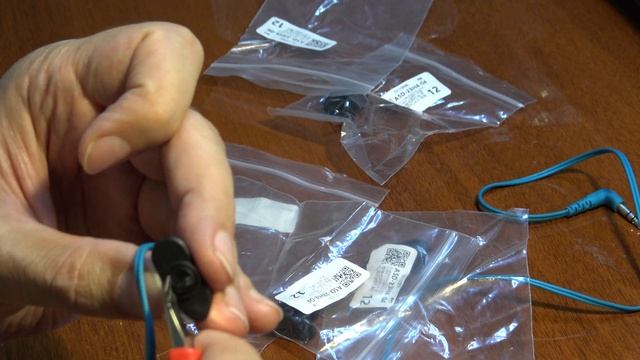 Зажим, прищепка для наушников, микрофона. смотреть онлайн