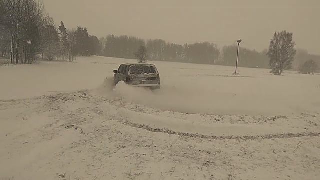 Nissan Terrano WD21 2.7 TD offroad смотреть онлайн