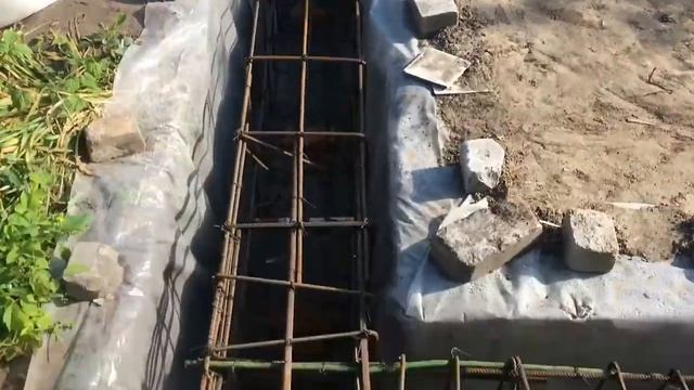 ПЕРЕСАДКА старого дерева | ФУНДАМЕНТ своими руками | начало КИРПИЧНОЙ кладки. Без слов. смотреть онлайн