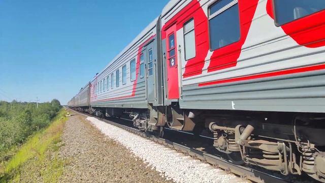 ТЭП70-0510 с пассажирским поездом №306Я Сыктывкар - Усинск на перегоне Кожва 1 - Печора смотреть онлайн