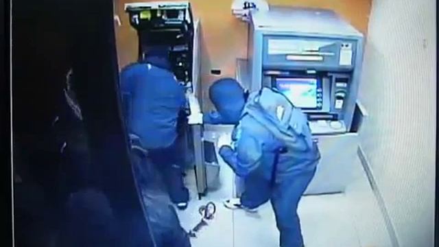 Обналичили банкомат