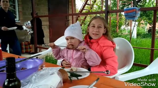 8 мая 2017. День Рождения бабушки Тани. Дача. Шашлык. Родник. Стих. смотреть онлайн