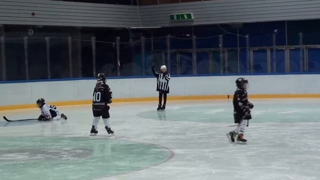 330 хоккеистов и мы в качестве судей на Invaders Cup 2018 in Bergen Norway смотреть онлайн