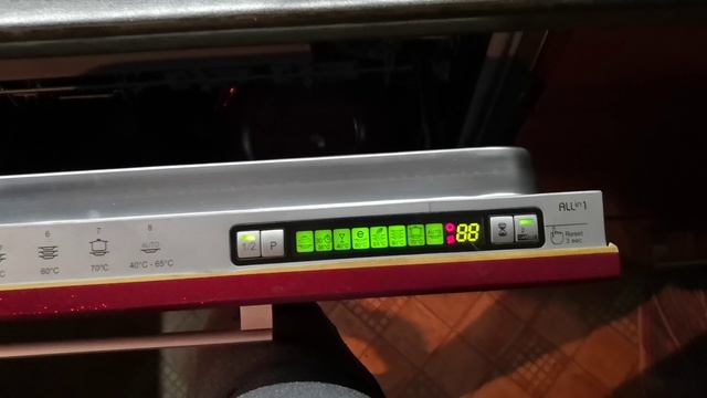 Начинают часто моргать индикаторы программ мойки Kuppersberg GLA 680 смотреть онлайн