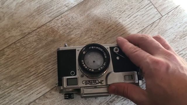 Old ussr camera Kiev with Helios 103 смотреть онлайн