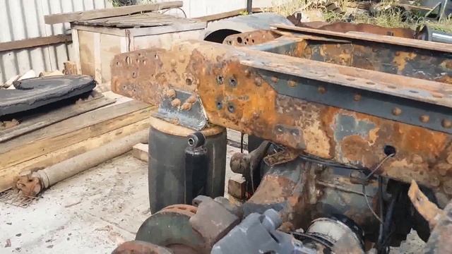 Подготовка к пескоструйной обработке автомобиля Scania часть 1 смотреть онлайн