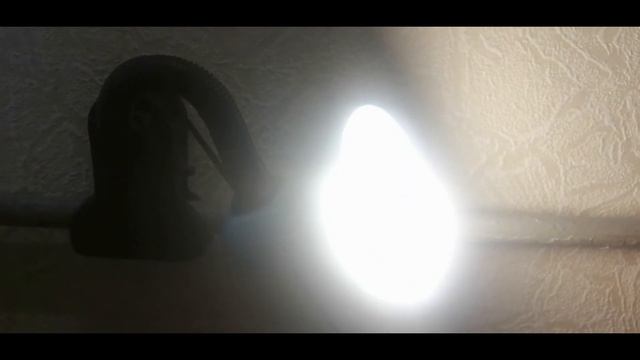 Как включить лампу! + как выключить лампу / How to turn on the lamp! + how to turn off the lamp смотреть онлайн