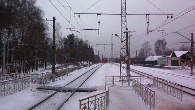 Зима в Снегирях и электропоезд из Истры в Москву смотреть онлайн