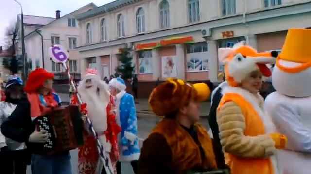 Шествие Дедов Морозов Ошмяны 18.12.2011 года смотреть онлайн