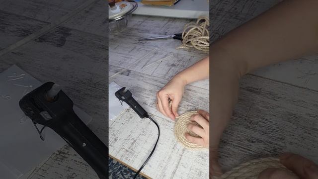 Macrame bag. Сумка макраме с деревянной ручкой. Сумка в технике макраме. смотреть онлайн
