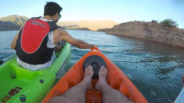 COKE Y TINCHO KAYAK 5 смотреть онлайн