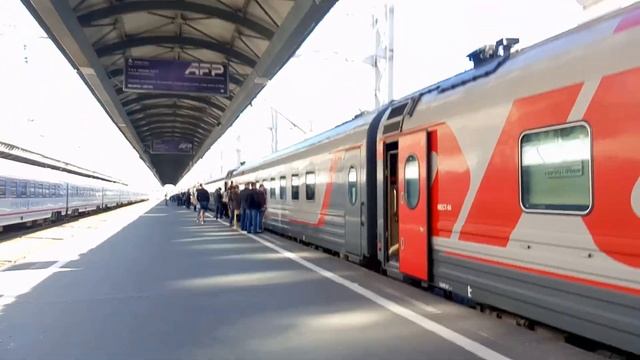 ...как объявляют поезда на Московском вокзале Питера (2-я часть, 28 июня 2017) смотреть онлайн