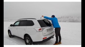 Знакомство с Mitsubishi Outlander 3 2.4 /Мицубиси экономит, но за рамки не выходит/