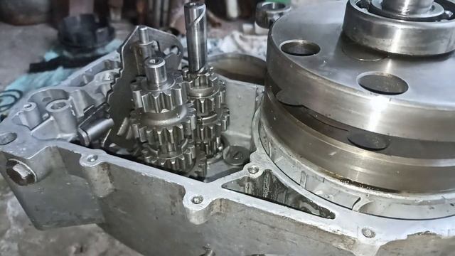 Как собрать коробку на JAWA смотреть онлайн
