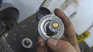 Замена термостата пассат б5.Равинол новое масло в мотор.