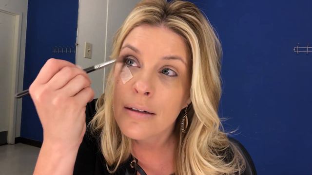 A Sticky Speedy Makeup Tip смотреть онлайн