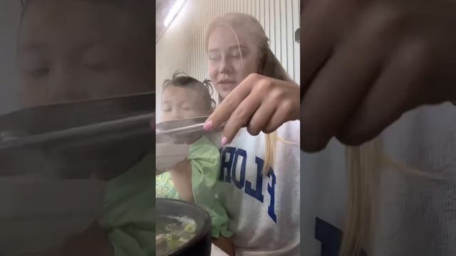 Как правильно есть суп по корейски #жизньвкорее #кореявлог