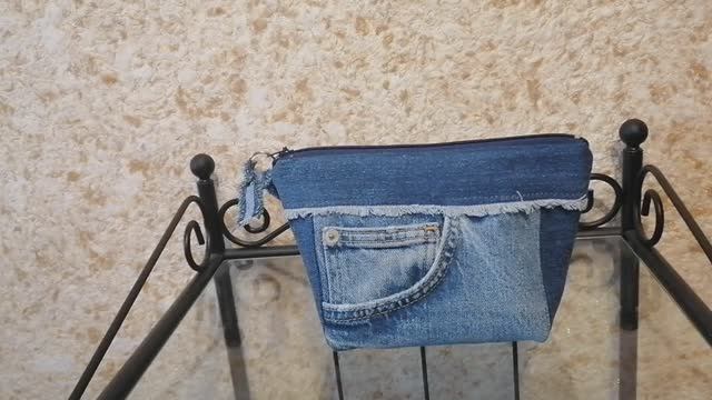 Косметичка из старых джинсов. смотреть онлайн