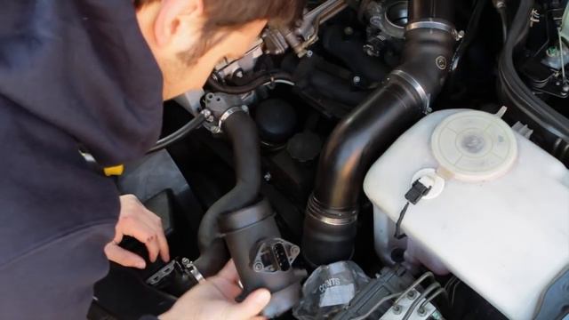 Mercedes CLK 230 Kompressor MAF Replacement