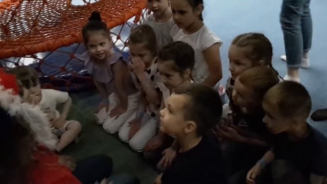 Индейцы в городе Парк развлечений Zамания смотреть онлайн