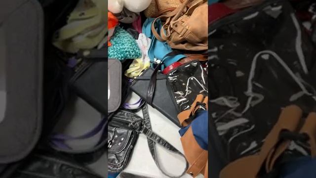 Давайте посмотрим, что сегодня интересного на бесплатной барахолке в Айове ? смотреть онлайн