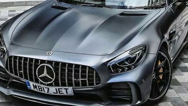 Music with bass. смотреть онлайн