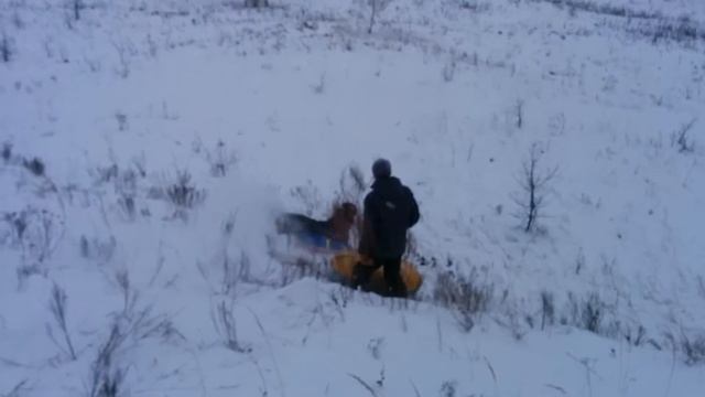 Спуск с горки смотреть онлайн