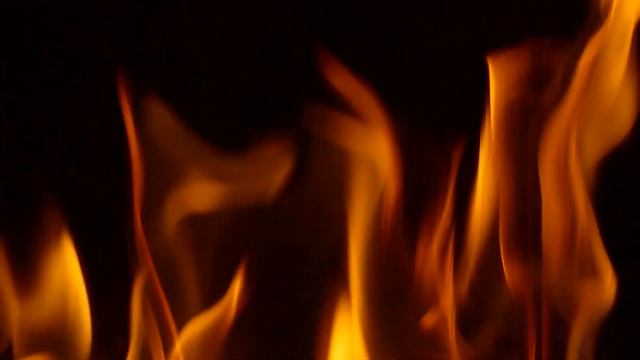 Красивая романтическая музыка и горящий огонь. смотреть онлайн