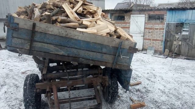 ЮМЗ-6.Доставка дров и соломы.ТО Стартера смотреть онлайн