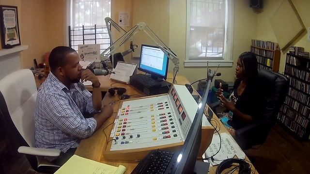 Victoria Baylor of Distinctly You Image Consulting | Savannah Business Showcase смотреть онлайн