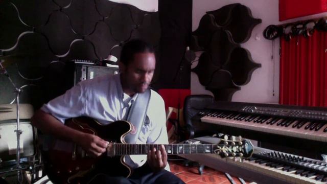 Donald Waugh play the Epiphone Sheraton II смотреть онлайн
