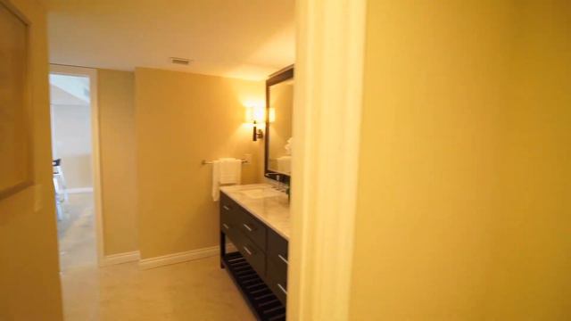 2000 Presidential Way Apt 2003, West Palm Beach Video Tour смотреть онлайн
