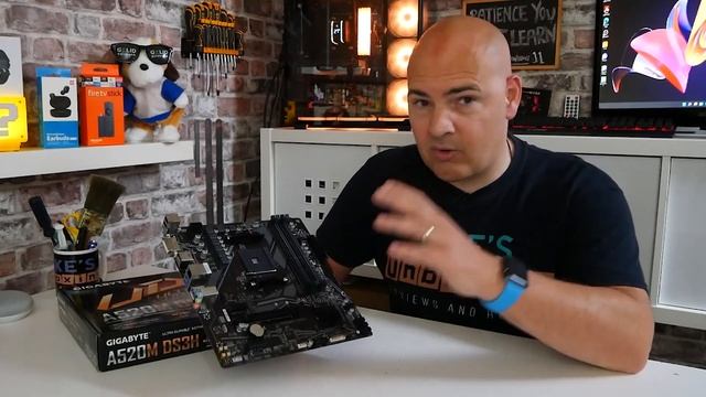 Gigabyte A520M DS3H Unboxing & Overview - 3400G Won't Work! смотреть онлайн