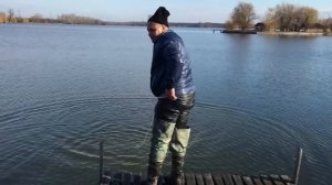 Зимняя рыбалка, кастинговой сетью.
