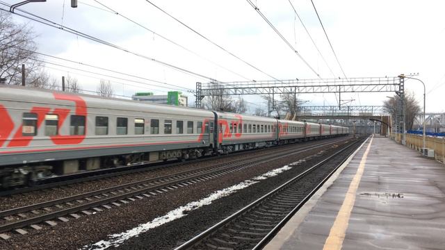 ЭП2К-218 с поездом Владикавказ-Санкт-Петербург (4К) смотреть онлайн