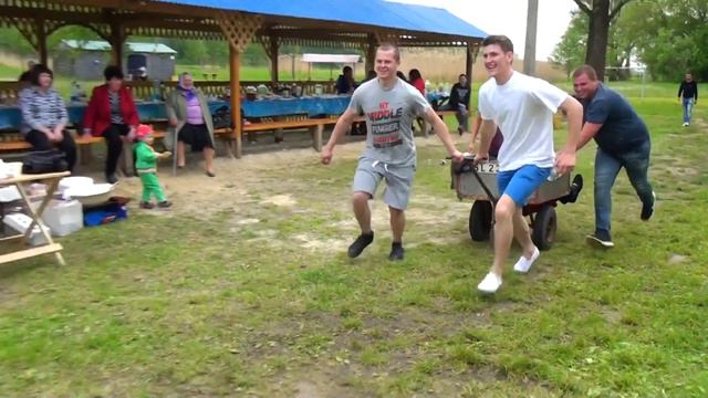 Футбол Богдан и Оля смотреть онлайн