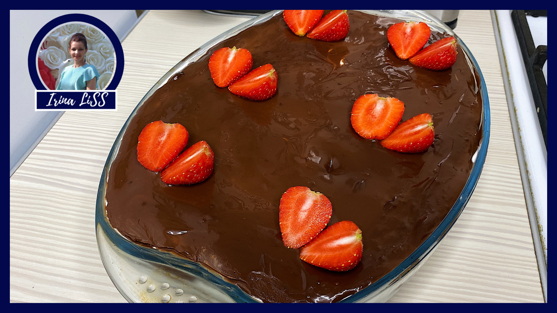 Этот десерт покорил Всех! Нежнейший шоколадный десерт с кремом и фруктами. Бисквитный трайфл рецепт смотреть онлайн