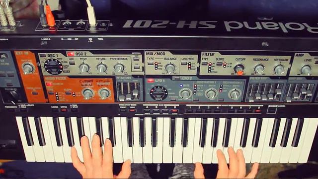 Roland SH-201 random live sound tweaking #1 смотреть онлайн