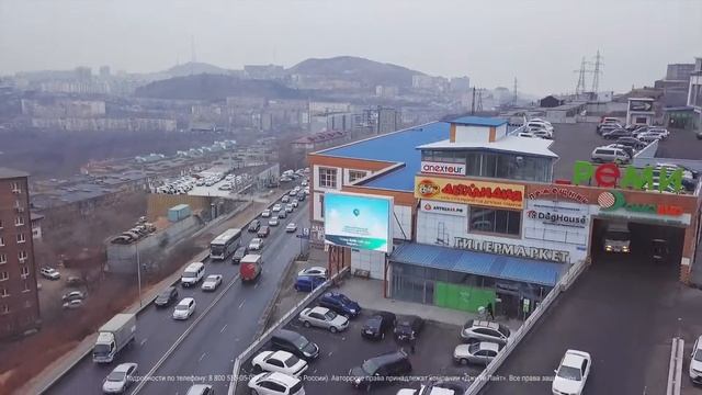 Светодиодный уличный экран, Владивосток, ТЦ «Зелёный угол» смотреть онлайн