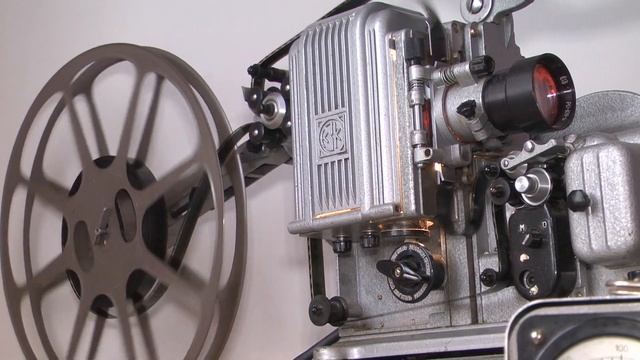 Кинопроектор КПШ 16-мм. (СССР, 1970-е годы) смотреть онлайн