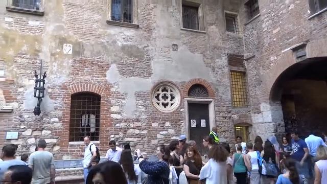 Балкон Джульетты в Вероне / Juliet's Balcony in Verona смотреть онлайн