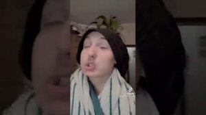 мам опять соседка прищла