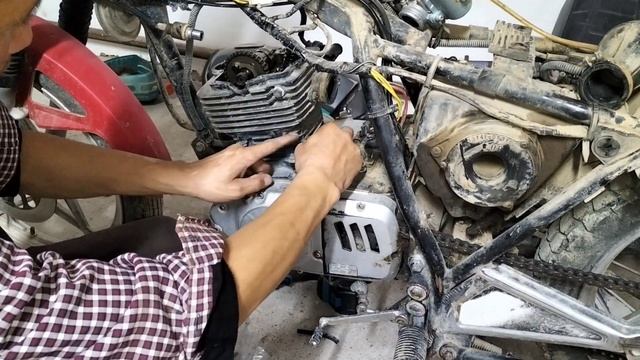 Rebuilding Suzuki cs125 ① /ремонт Suzuki смотреть онлайн