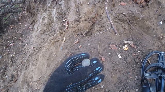 В поисках "царского" стекла. Шурф фундаментов. смотреть онлайн