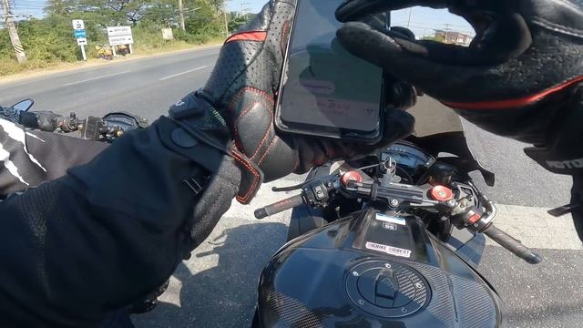 ขี่ ZX10RR กลับบ้านช่วงเทศกาลปีใหม่ สมุทปราการ-ร้อยเอ็ด 500กิโล แค่ปากซอย. смотреть онлайн
