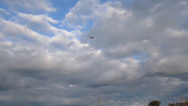 Квадрокоптер. Первые полёты на новой раме RM450 с моторами на 850kV. Неудачная посадка. смотреть онлайн