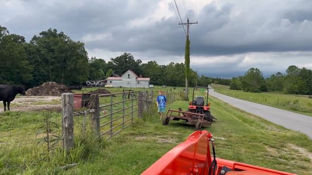 Checking cows and brush hogging the pasture. смотреть онлайн